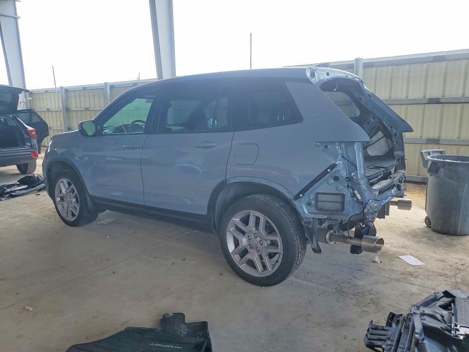 Photo 2 from auction – 2025 HONDA PASSPORT with VIN 5FNYF8H54SB012625