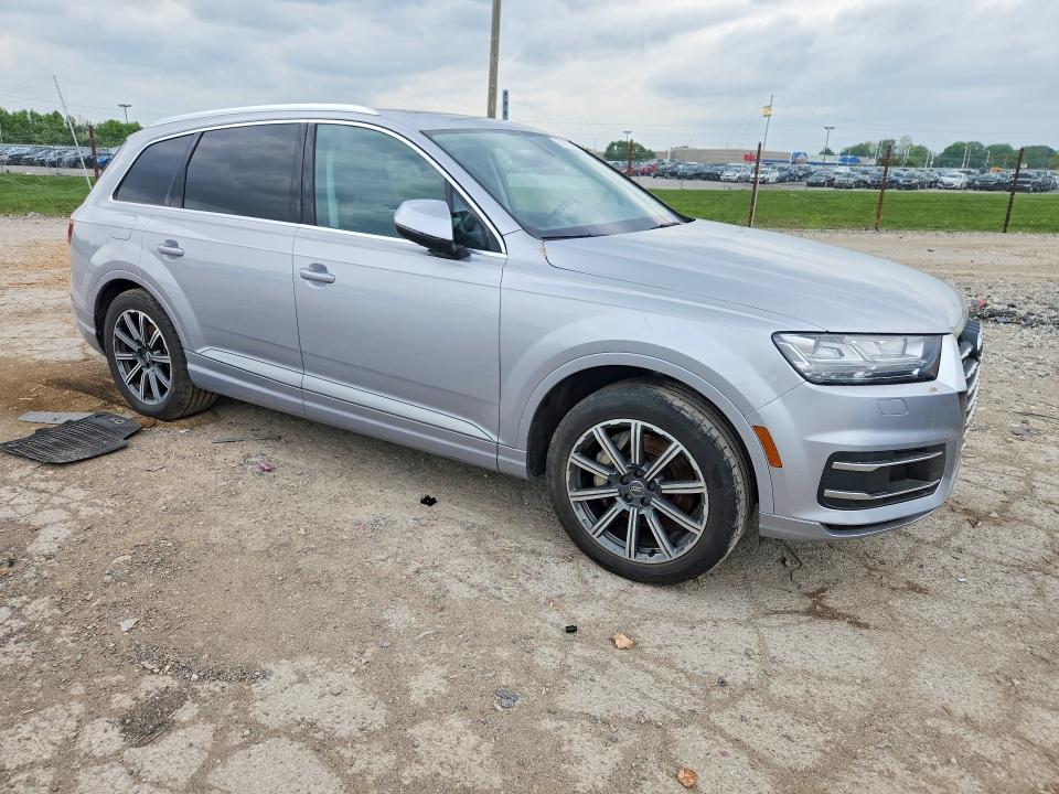 Photo 4 from auction – 2017 AUDI Q7 with VIN WA1VAAF70HD026402