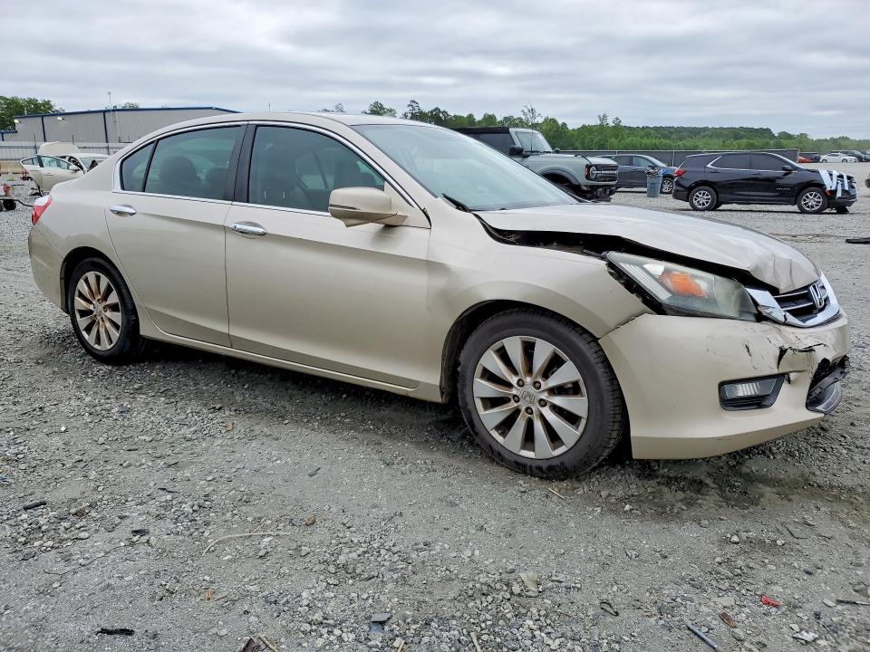 Photo 4 from auction – 2015 HONDA ACCORD with VIN 1HGCR2F73FA121127