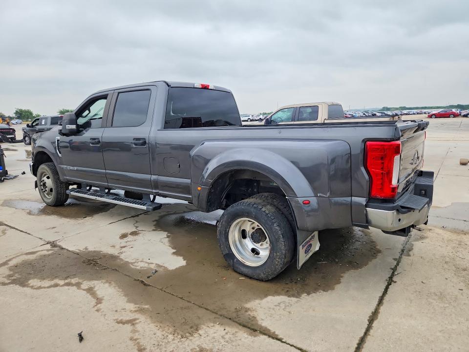 Photo 2 from auction – 2018 FORD F350 with VIN 1FT8W3DTXJEC89965