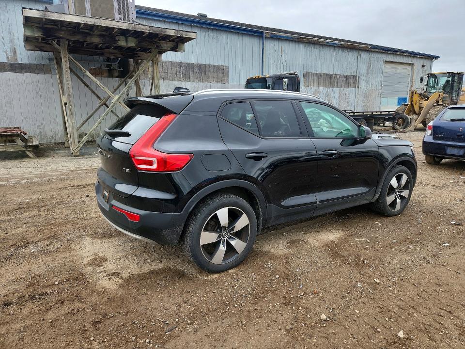 Photo 3 from auction – 2020 VOLVO XC40 with VIN YV4162UK3L2255306