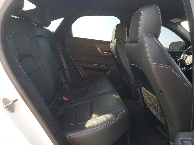 Photo 10 from auction – 2018 JAGUAR XF with VIN SAJBM4FV8JCY66540