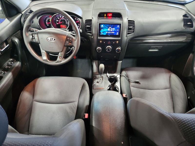 Photo 8 from auction – 2011 KIA SORENTO with VIN 5XYKTDA12BG096984
