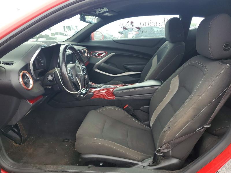 Photo 7 from auction – 2018 CHEVROLET CAMARO with VIN 1G1FB1RX2J0101495