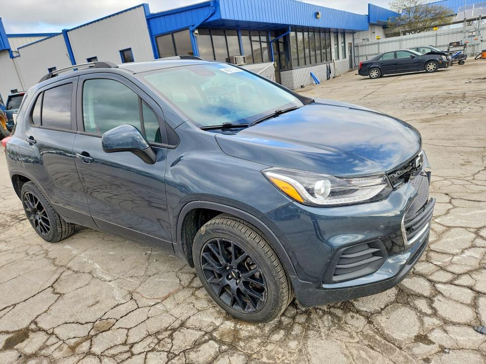 Photo 4 from auction – 2021 CHEVROLET TRAX with VIN KL7CJPSB4MB338798
