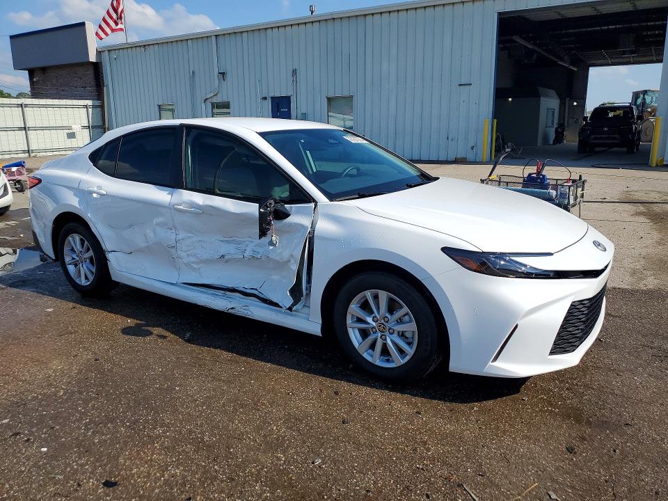 Photo 4 from auction – 2026 TOYOTA CAMRY with VIN 4T1DAACK7TU727873