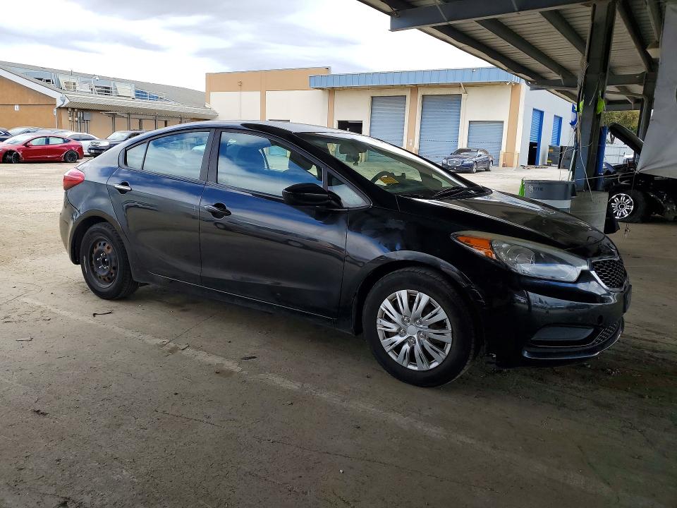 Photo 4 from auction – 2016 KIA FORTE with VIN KNAFK4A62G5612144