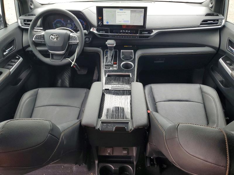 Photo 8 from auction – 2026 TOYOTA SIENNA with VIN 5TDCSKFC0TS229042