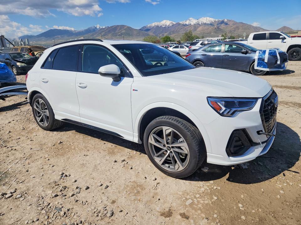 Снимка 4 от търг – 2025 AUDI Q3 с VIN WA1DECF32S1109511