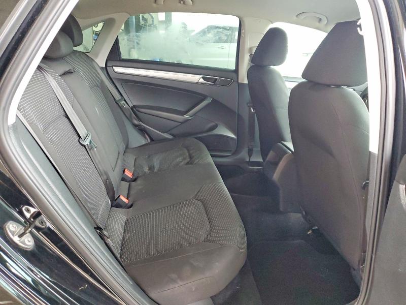 Photo 10 from auction – 2016 VOLKSWAGEN PASSAT with VIN 1VWAT7A36GC055510