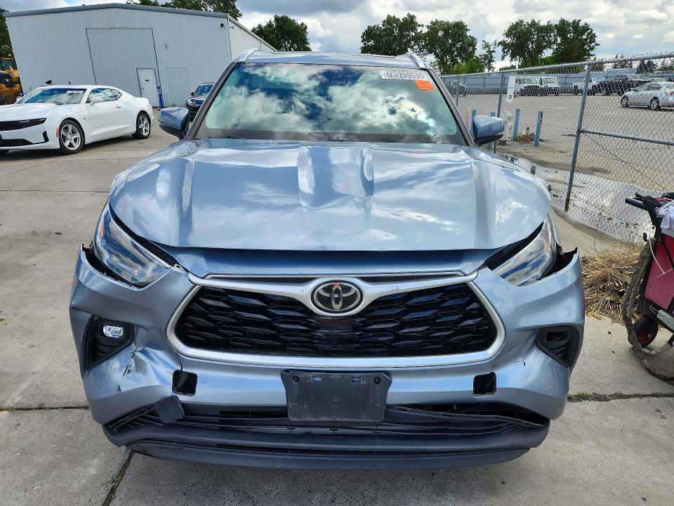 Photo 5 from auction – 2021 TOYOTA HIGHLANDER with VIN 5TDHZRAH9MS043272