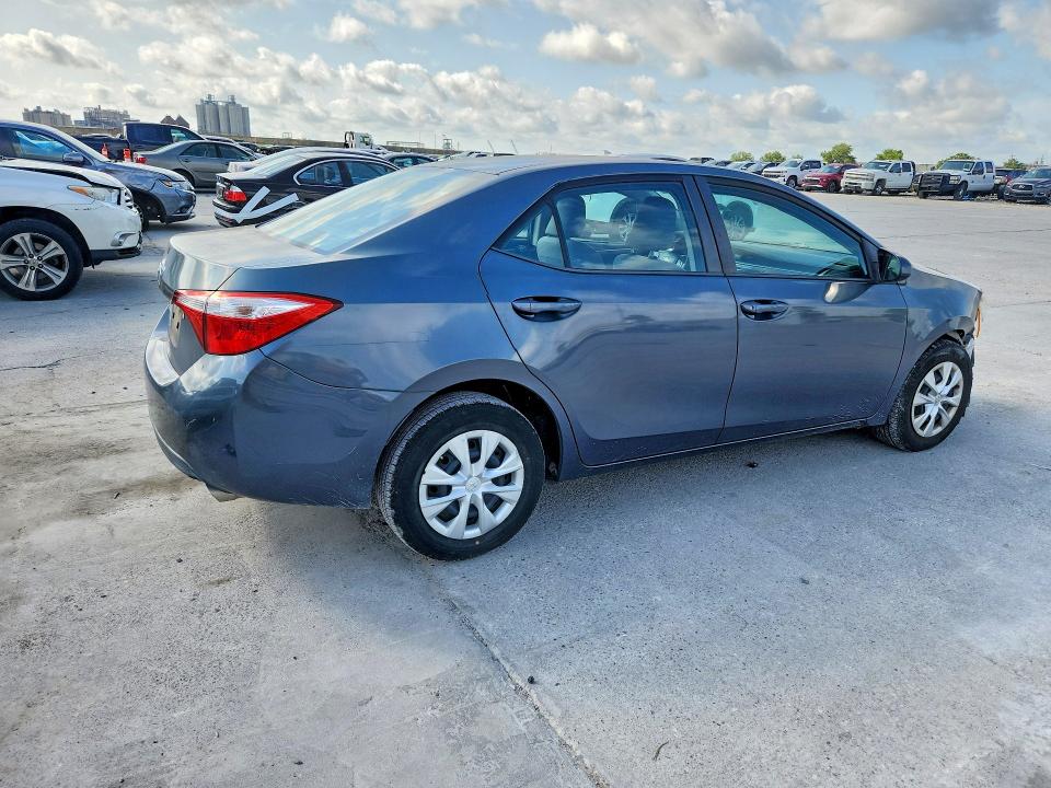 Photo 3 from auction – 2015 TOYOTA COROLLA with VIN 5YFBURHE5FP179037
