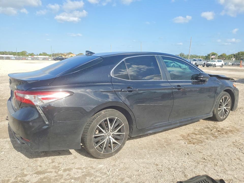 Photo 3 from auction – 2020 TOYOTA CAMRY with VIN 4T1G11AK6LU328811