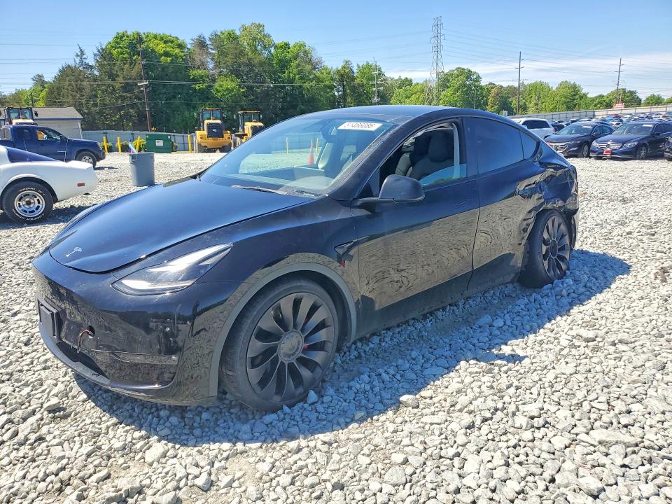 TESLA MODEL Y 2022 with VIN 7SAYGDEF4NF376473 - Photo from auction
