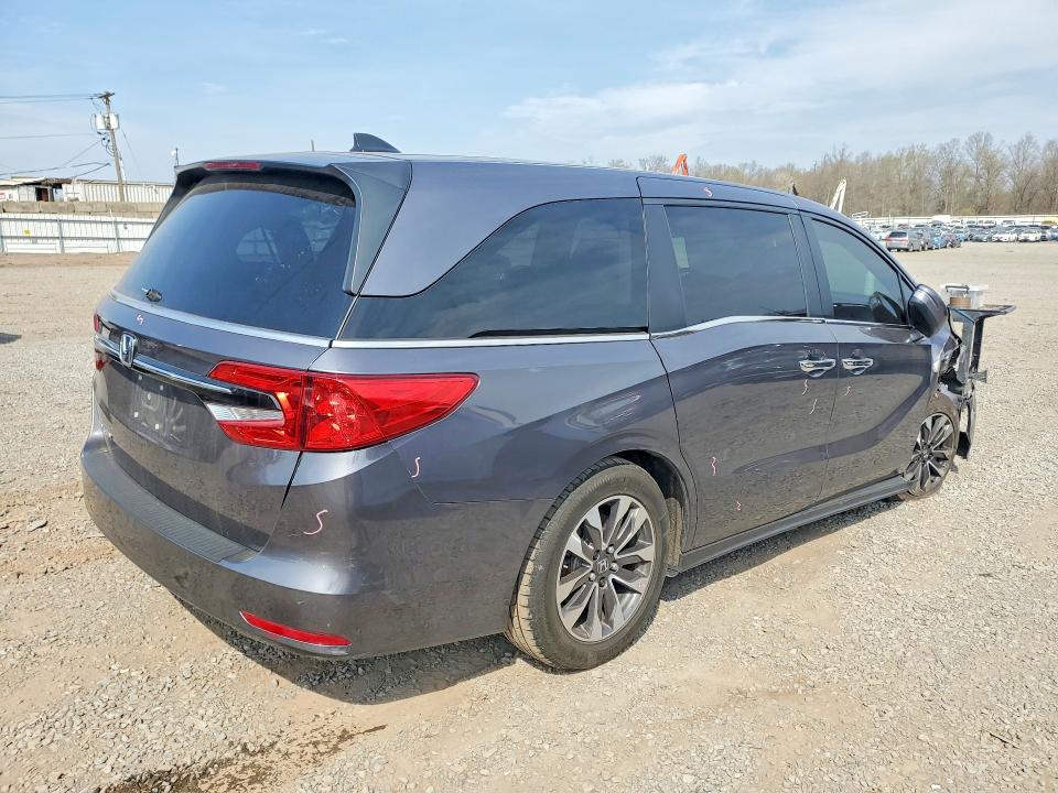 Photo 3 from auction – 2023 HONDA ODYSSEY with VIN 5FNRL6H65PB026647
