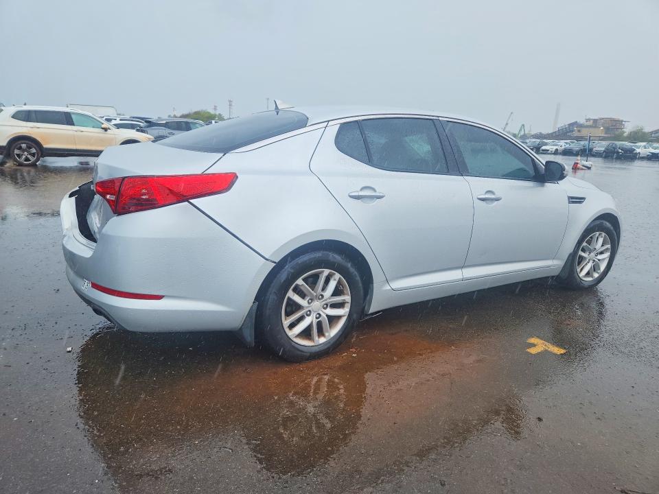Photo 3 from auction – 2013 KIA OPTIMA with VIN 5XXGM4A70DG258643