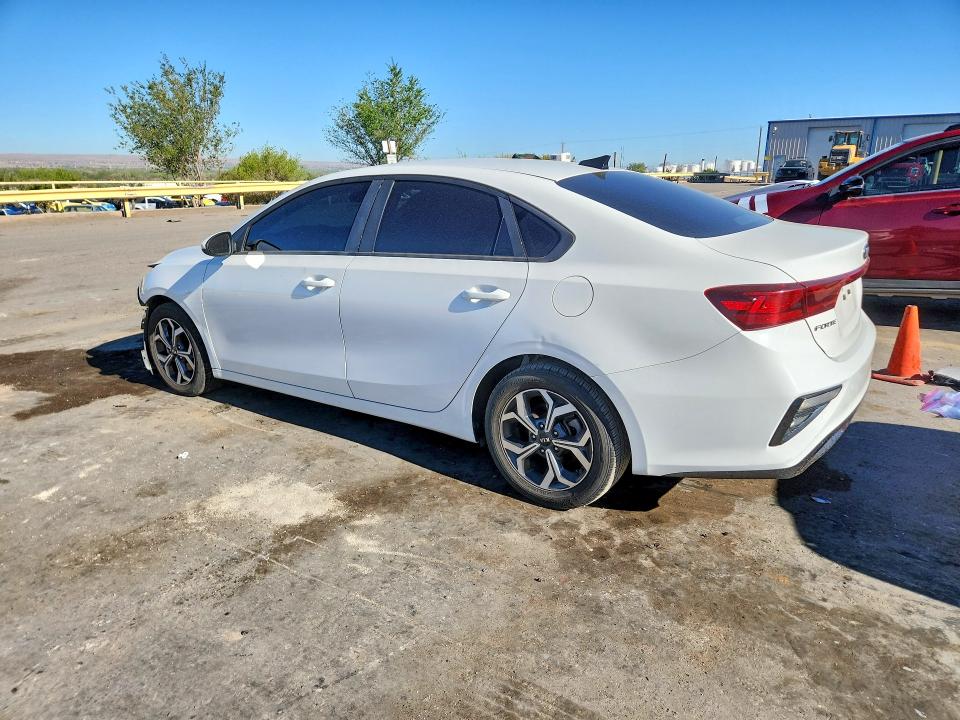 Photo 2 from auction – 2019 KIA FORTE with VIN 3KPF24AD3KE058577