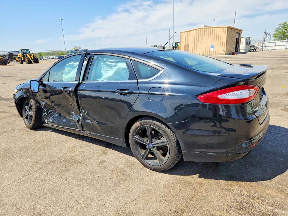 Photo 2 from auction – 2016 FORD FUSION with VIN 3FA6P0HD3GR245159