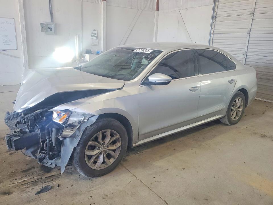 VOLKSWAGEN PASSAT 2016 with VIN 1VWAT7A39GC020363 - Photo from auction