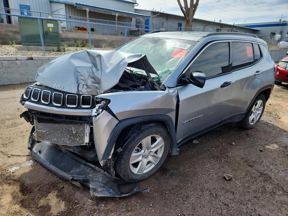 JEEP COMPASS 2022 with VIN 3C4NJDBB7NT165739 - Photo from auction