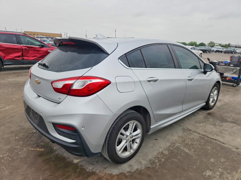 Photo 3 from auction – 2018 CHEVROLET CRUZE with VIN 3G1BE6SMXJS638501