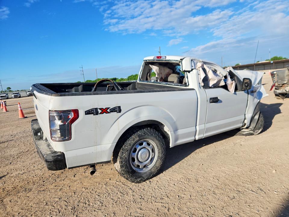 Photo 3 from auction – 2017 FORD F150 with VIN 1FTMF1E82HFA09442