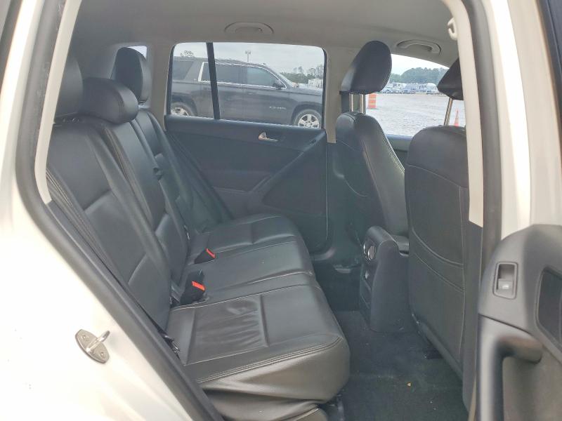 Photo 11 from auction – 2018 VOLKSWAGEN TIGUAN LIMITED with VIN WVGBV7AX6JK001878