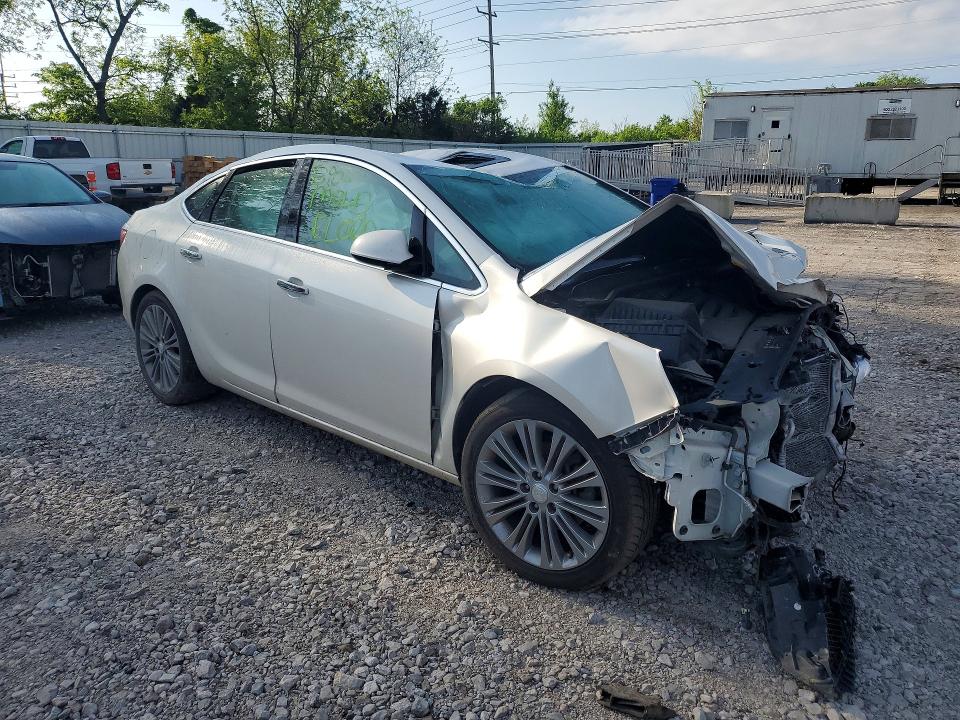 Photo 4 from auction – 2016 BUICK VERANO with VIN 1G4PT5SV1G4108766