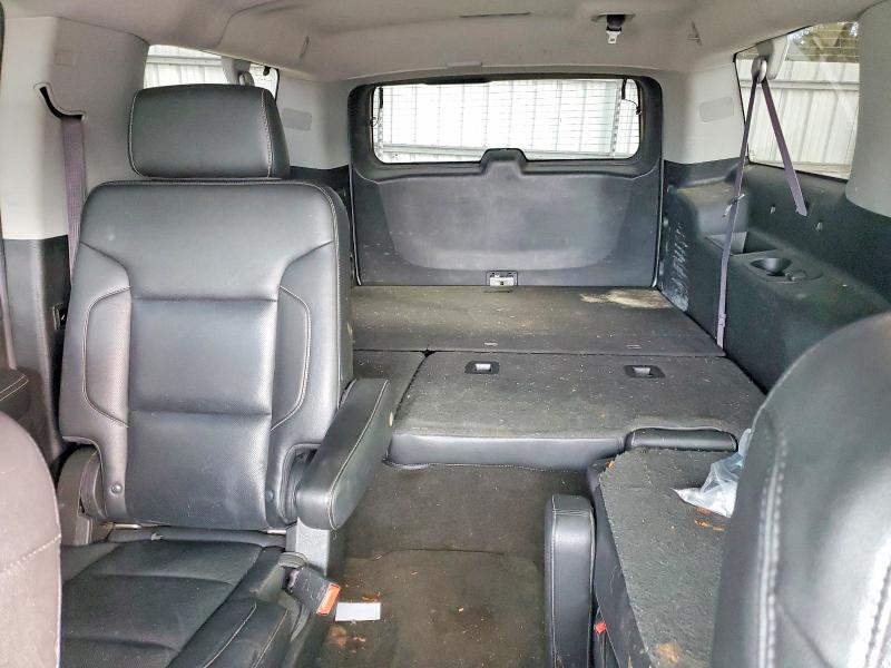 Photo 10 from auction – 2017 CHEVROLET SUBURBAN with VIN 1GNSKJKC2HR276016