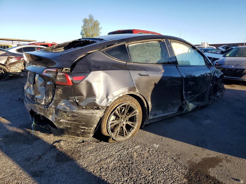 Photo 3 from auction – 2025 TESLA MODEL Y with VIN 7SAYGDED1SF253109