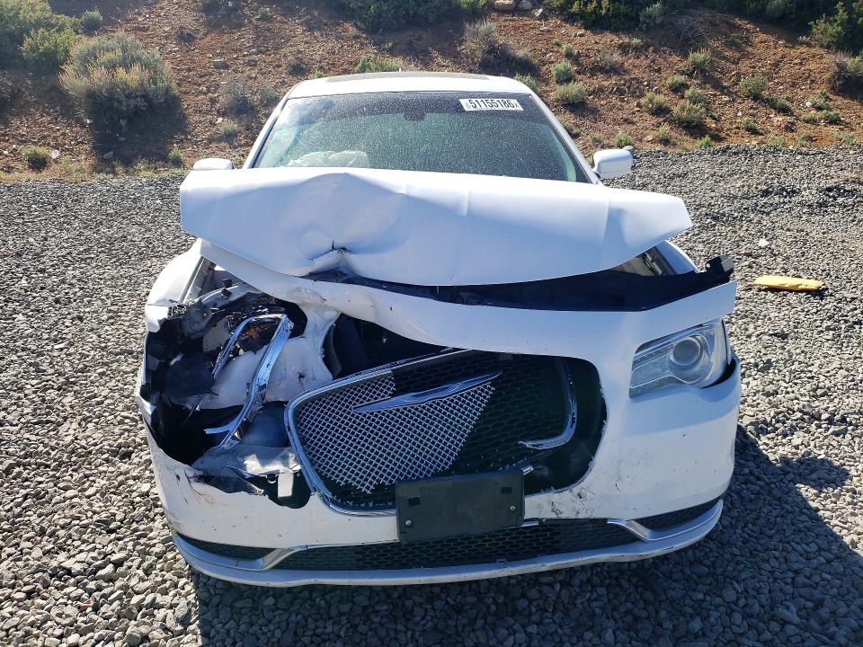 Photo 5 from auction – 2016 CHRYSLER 300 with VIN 2C3CCAAGXGH211870