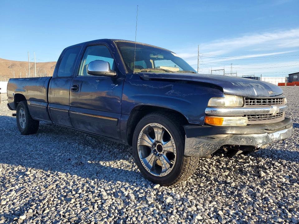 Photo 4 from auction – 2002 CHEVROLET SILVERADO with VIN 1GCEC19T32E233084
