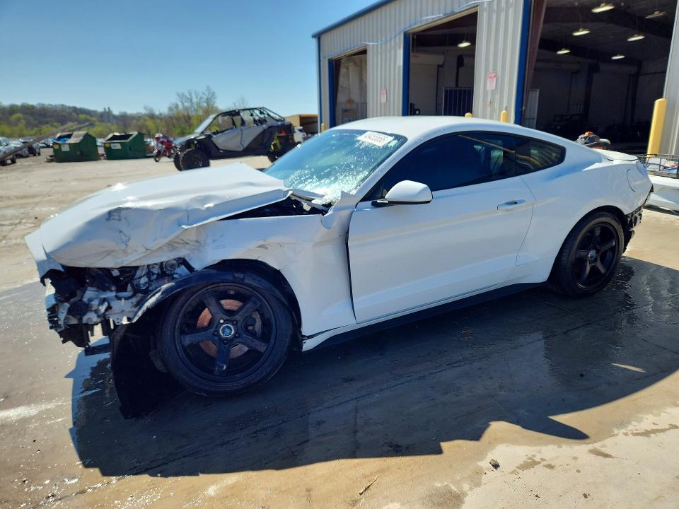 FORD MUSTANG 2016 with VIN 1FA6P8AM0G5264957 - Photo from auction
