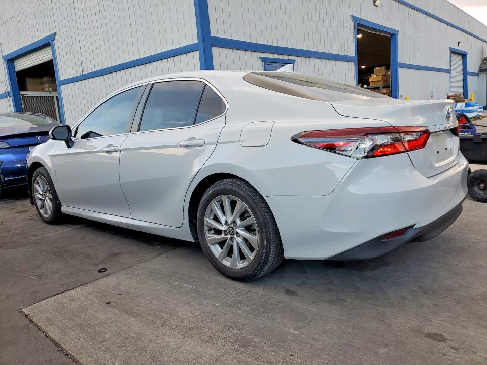 Photo 2 from auction – 2023 TOYOTA CAMRY with VIN 4T1C11AK7PU092612