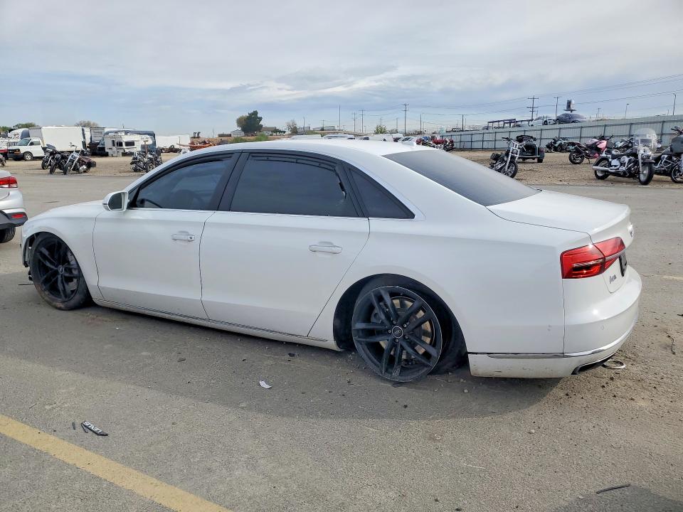 Photo 2 from auction – 2015 AUDI A8 with VIN WAU32AFD2FN028267