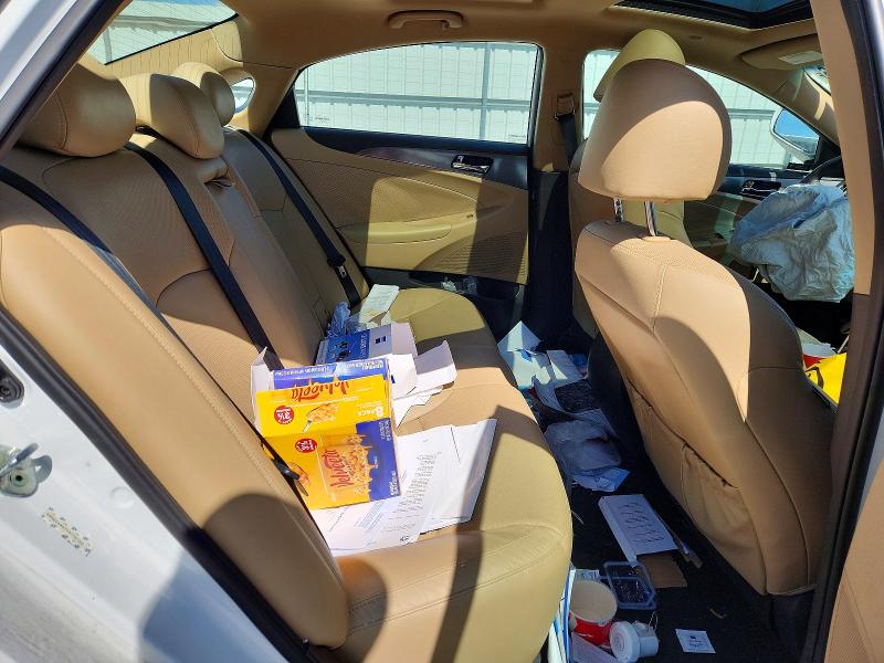 Photo 10 from auction – 2015 HYUNDAI SONATA HYBRID with VIN KMHEC4A41FA136562