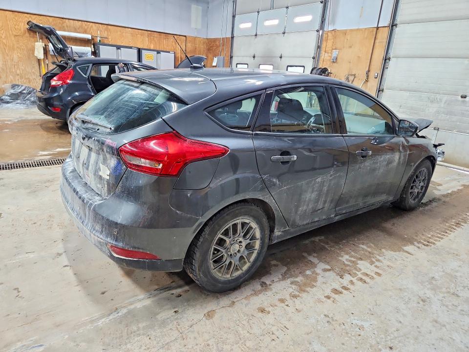 Photo 3 from auction – 2017 FORD FOCUS with VIN 1FADP3M22HL257400