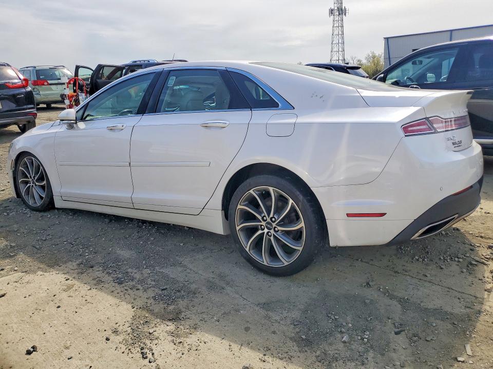 Photo 2 from auction – 2019 LINCOLN MKZ with VIN 3LN6L5LU1KR611277