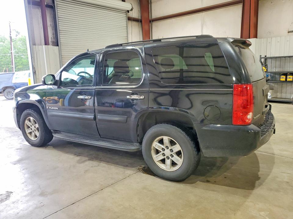 Photo 2 from auction – 2008 GMC YUKON with VIN 1GKFC13C48J189338