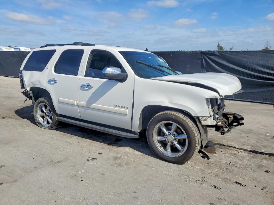 Photo 4 from auction – 2008 CHEVROLET TAHOE with VIN 1GNFC13098R240276