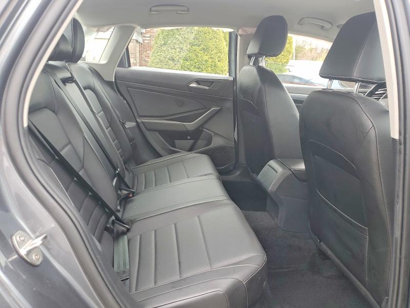 Photo 10 from auction – 2022 VOLKSWAGEN JETTA with VIN 3VWEM7BU7NM010772