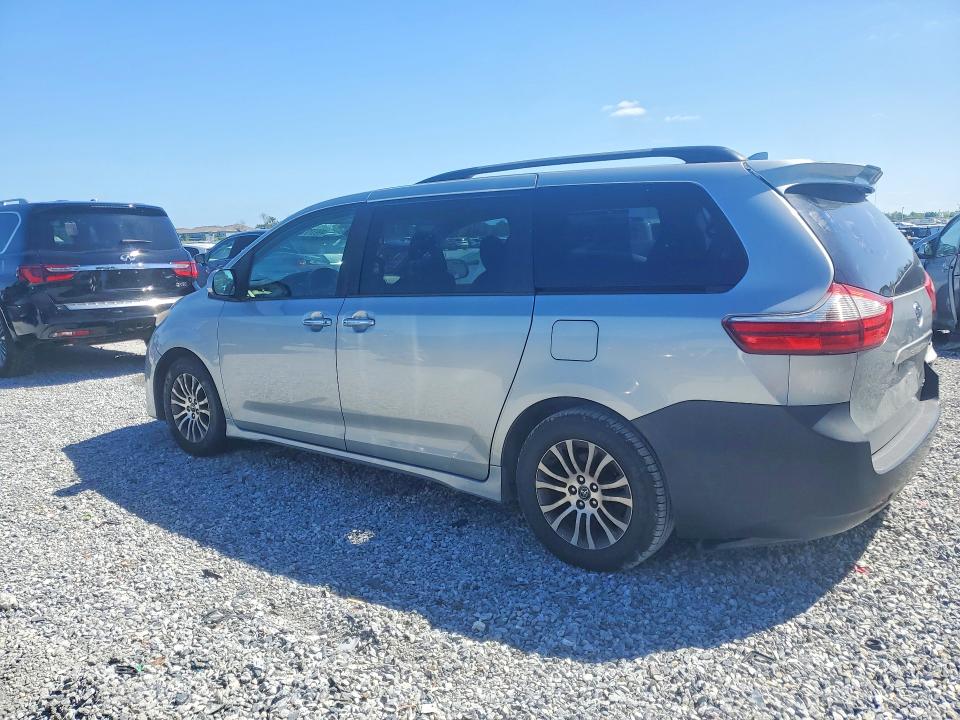 Photo 2 from auction – 2019 TOYOTA SIENNA with VIN 5TDYZ3DC4KS993128