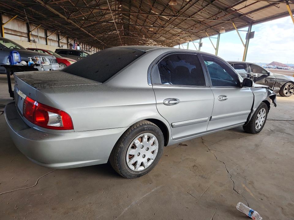 Photo 3 from auction – 2004 KIA OPTIMA with VIN KNAGD126745362696