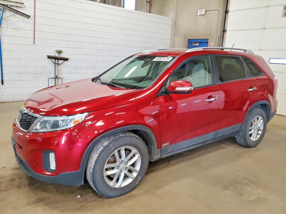 Снимка 1 от търг – 2015 KIA SORENTO с VIN 5XYKTCA63FG617559