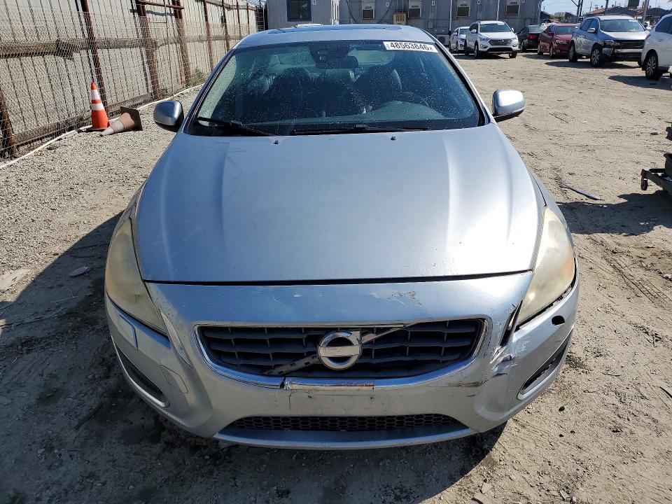 Foto 5 de la subasta – 2013 VOLVO S60 con VIN YV1612FS7D2201572