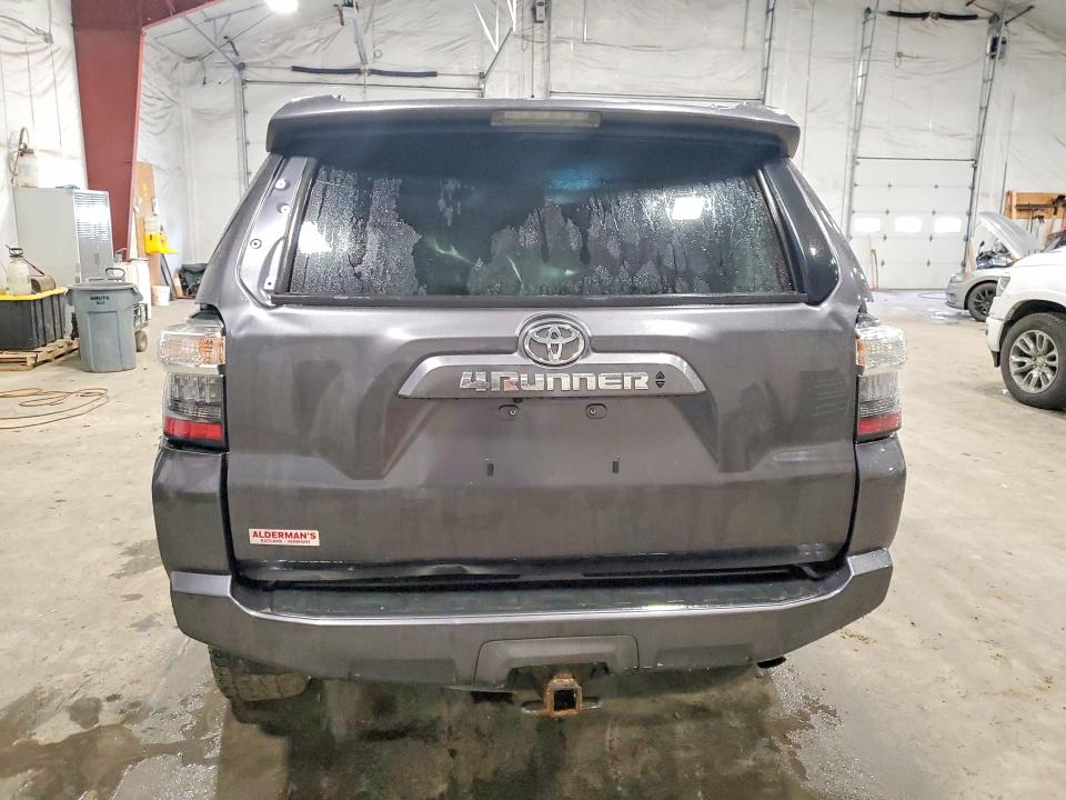 Photo 6 from auction – 2022 TOYOTA 4RUNNER with VIN JTENU5JR0N6027185