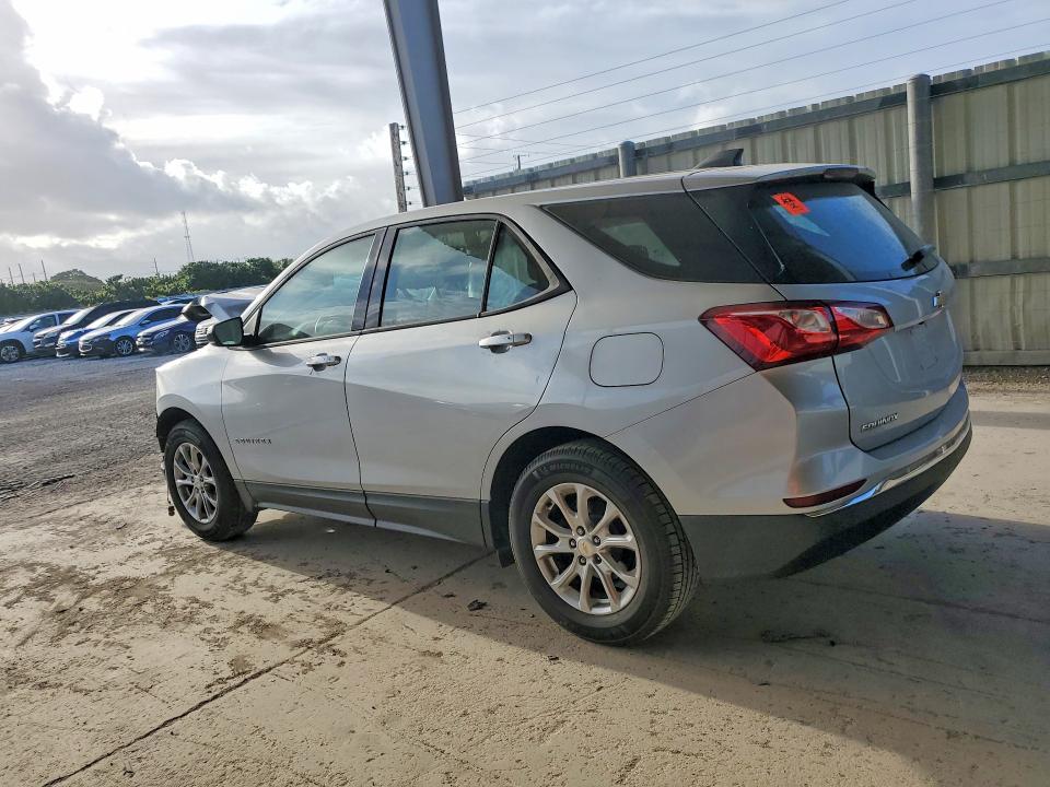Photo 2 from auction – 2018 CHEVROLET EQUINOX with VIN 2GNAXHEV5J6222990