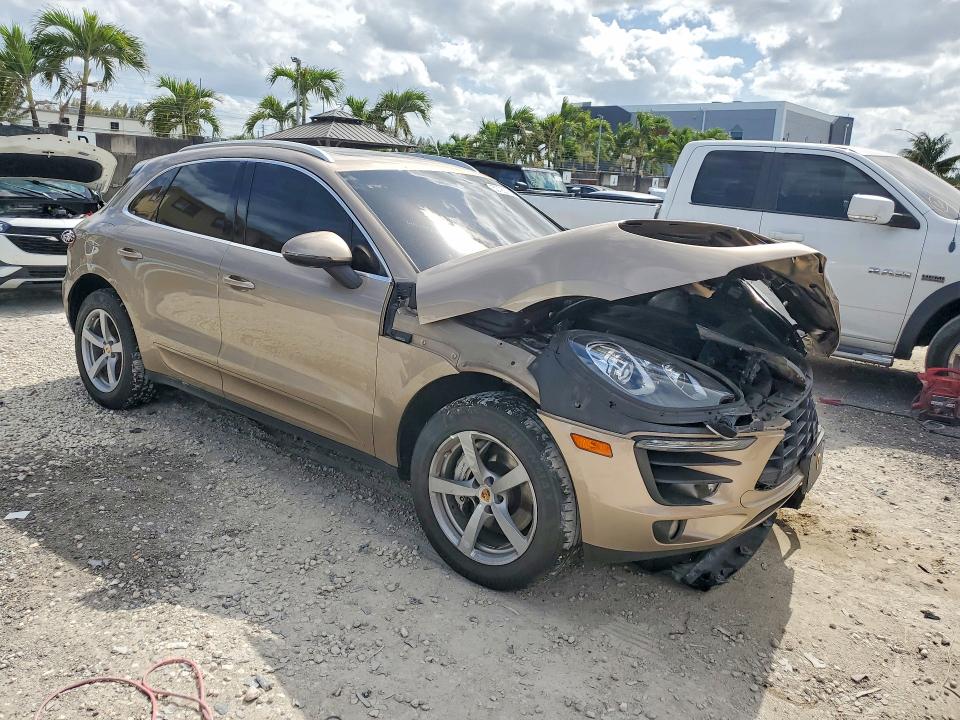 Photo 4 from auction – 2018 PORSCHE MACAN with VIN WP1AB2A54JLB35548