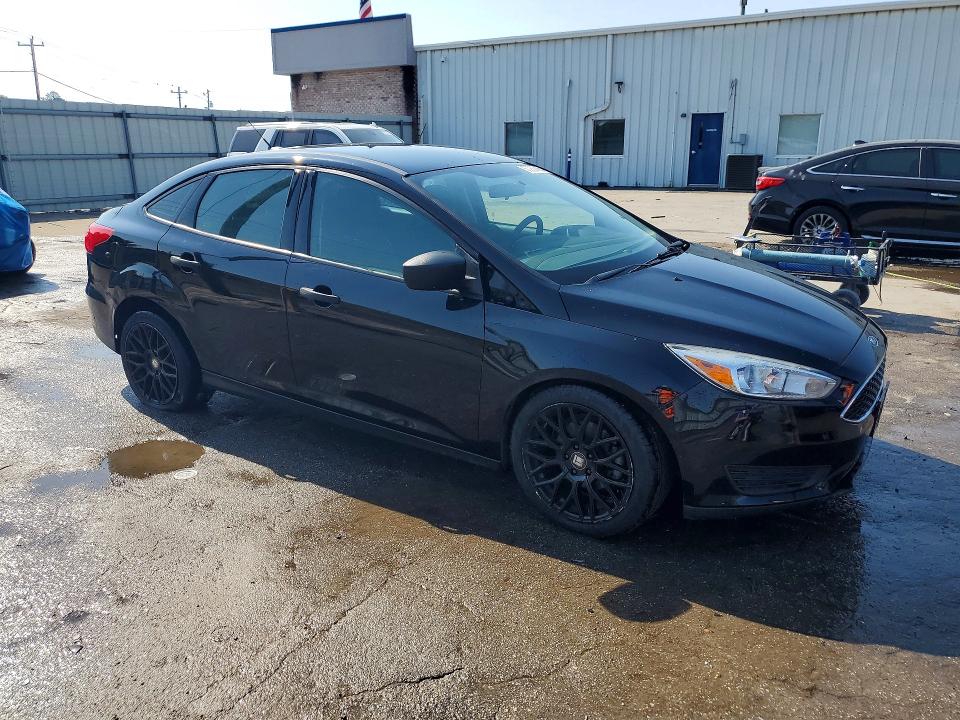 Photo 4 from auction – 2018 FORD FOCUS with VIN 1FADP3E26JL271336