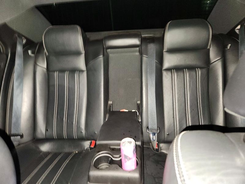 Photo 10 from auction – 2015 CHRYSLER 300 with VIN 2C3CCABG3FH760209